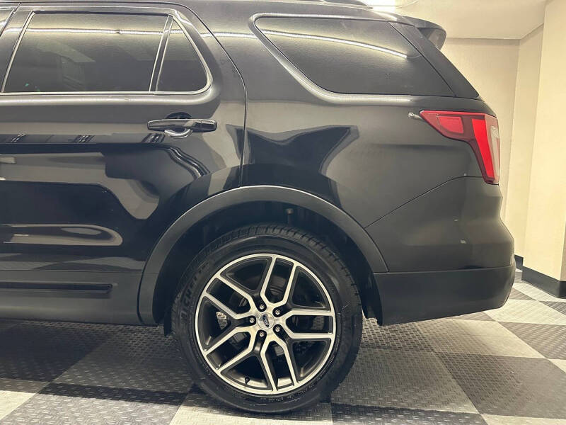 2017 Ford Explorer Sport