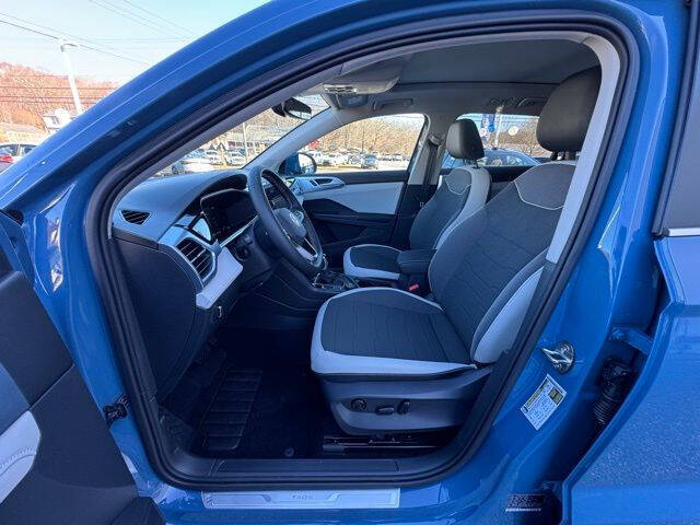 2025 Volkswagen Taos SE 4Motion