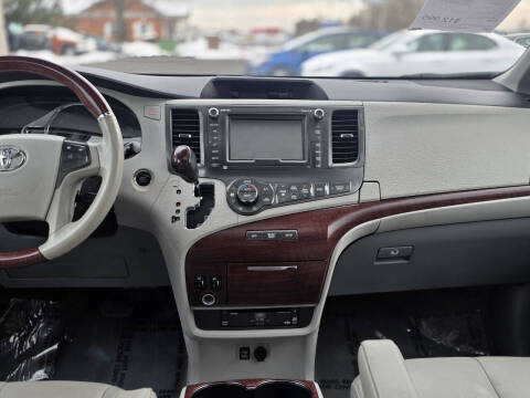 2014 Toyota Sienna Limited 7-Passenger