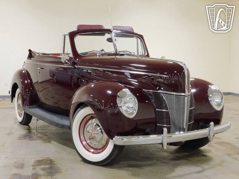 1940 Ford Deluxe