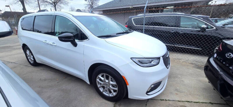 2024 Chrysler Pacifica Touring L