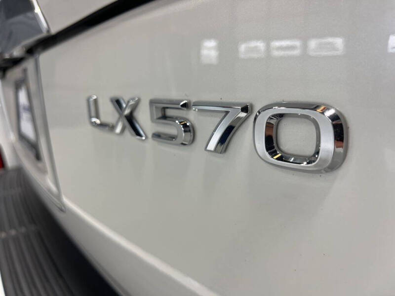 2019 Lexus LX 570