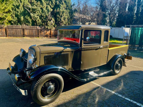 1934 Ford Custom
