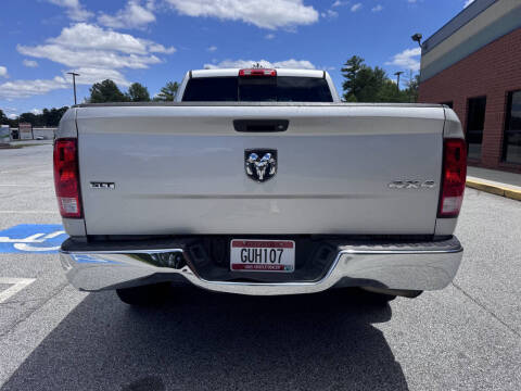 2017 RAM 1500 SLT