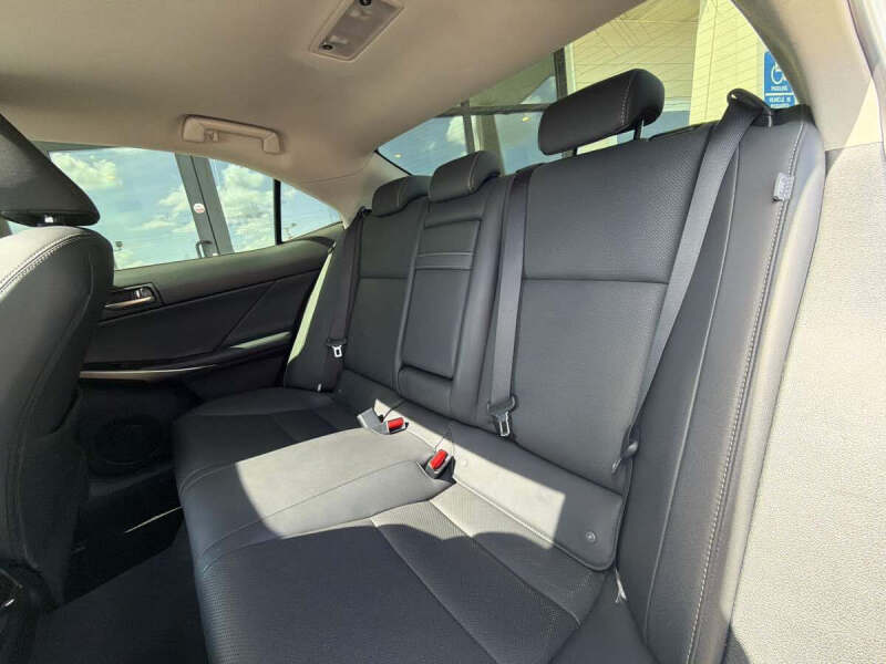 2017 Lexus IS 300