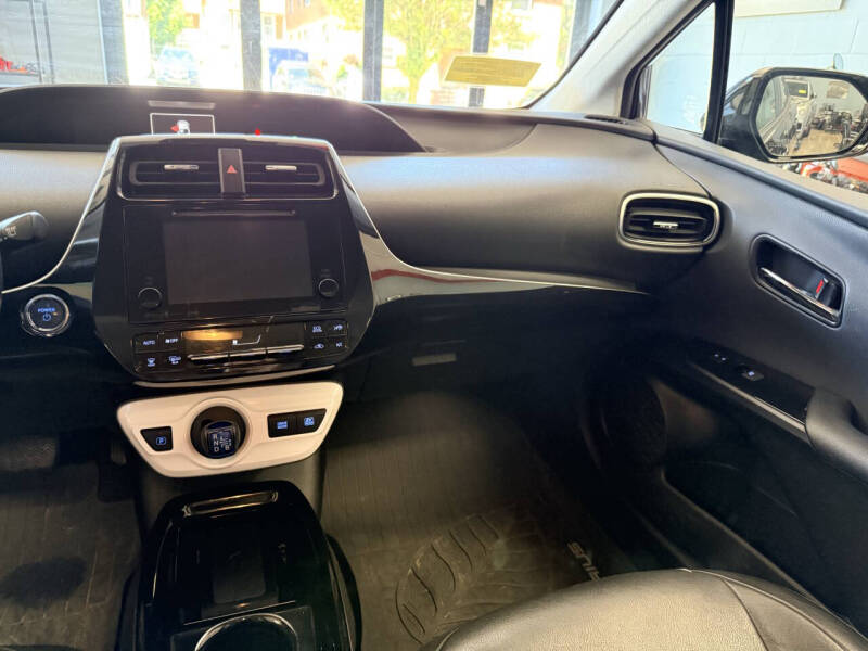 2018 Toyota Prius Three