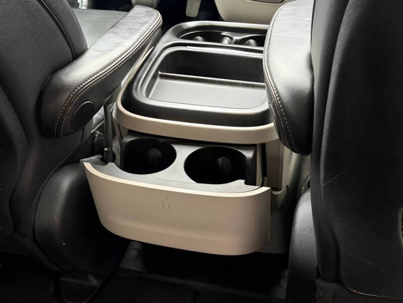 2019 Chrysler Pacifica Touring L