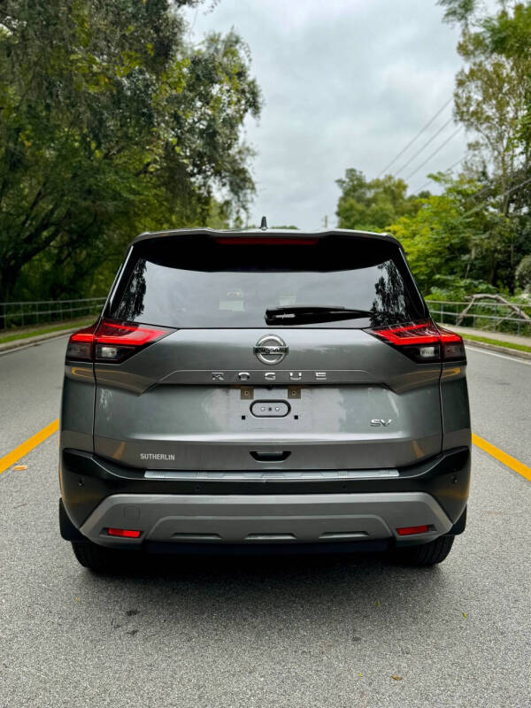 2021 Nissan Rogue SV