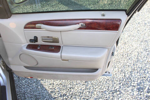2005 Lincoln Town Car Signature