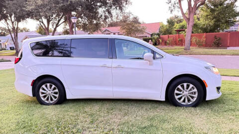 2018 Chrysler Pacifica Touring Plus