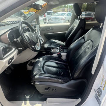 2017 Chrysler Pacifica Touring Plus