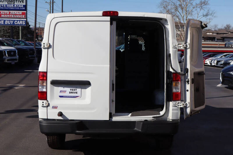 2016 Nissan NV