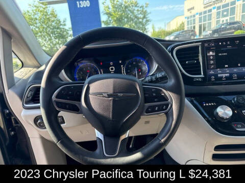 2023 Chrysler Pacifica Touring L