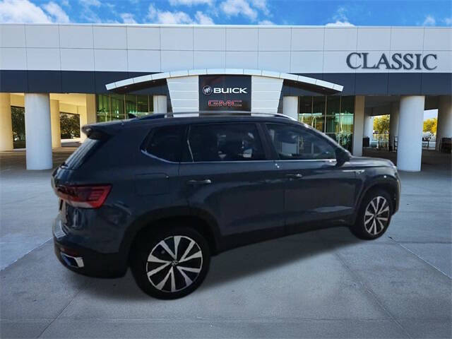 2022 Volkswagen Taos SE 4Motion