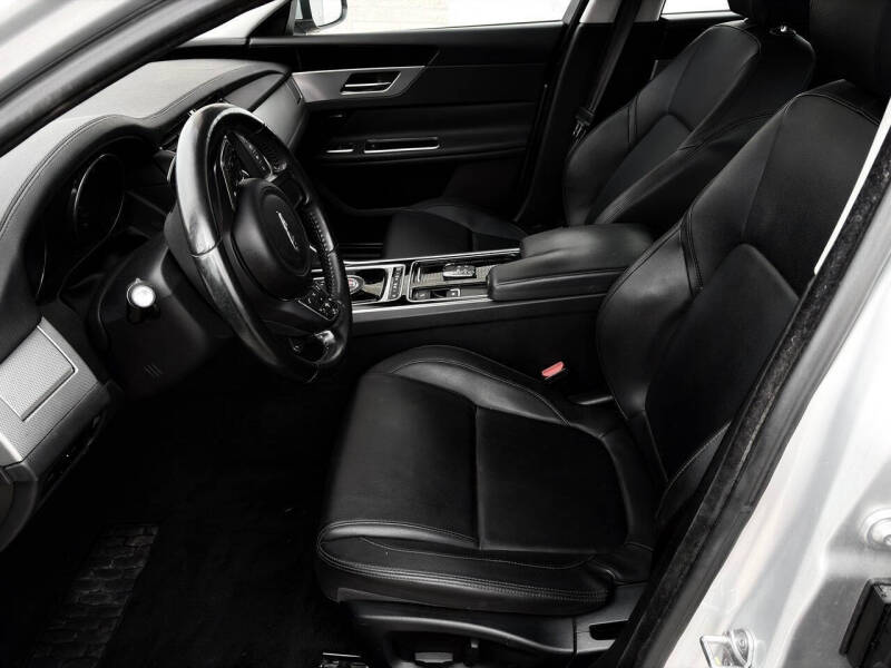 2017 Jaguar XF 35t Premium