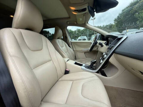 2015 Volvo XC60 T5 Drive-E Premier