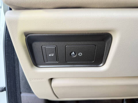 2019 Land Rover Range Rover Evoque SE Premium