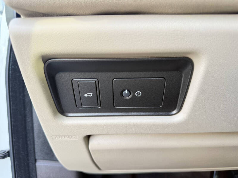 2019 Land Rover Range Rover Evoque SE Premium