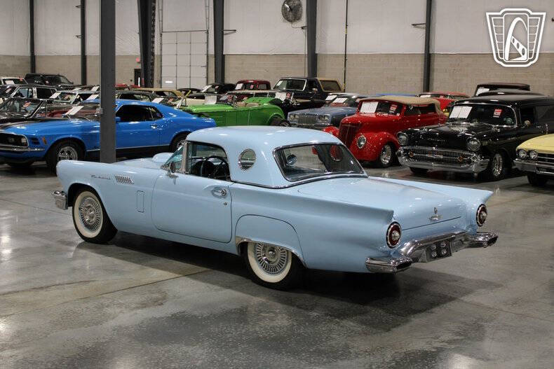 1957 Ford Thunderbird