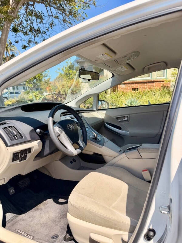 2014 Toyota Prius Three