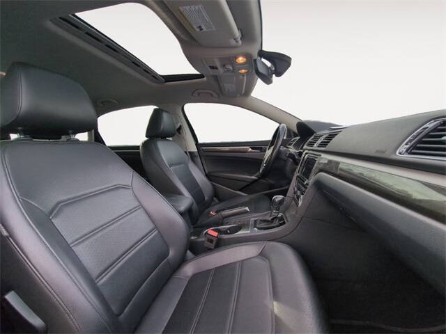 2017 Volkswagen Passat 1.8T SE