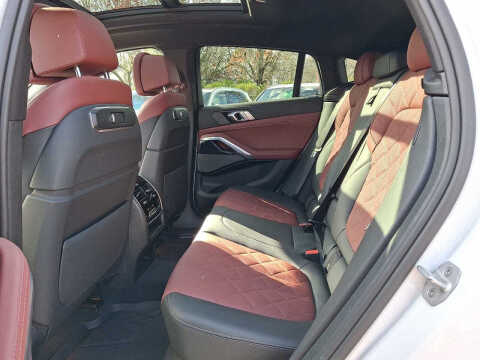 2025 BMW X6 xDrive40i