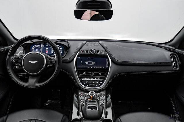 2023 Aston Martin DBX 707