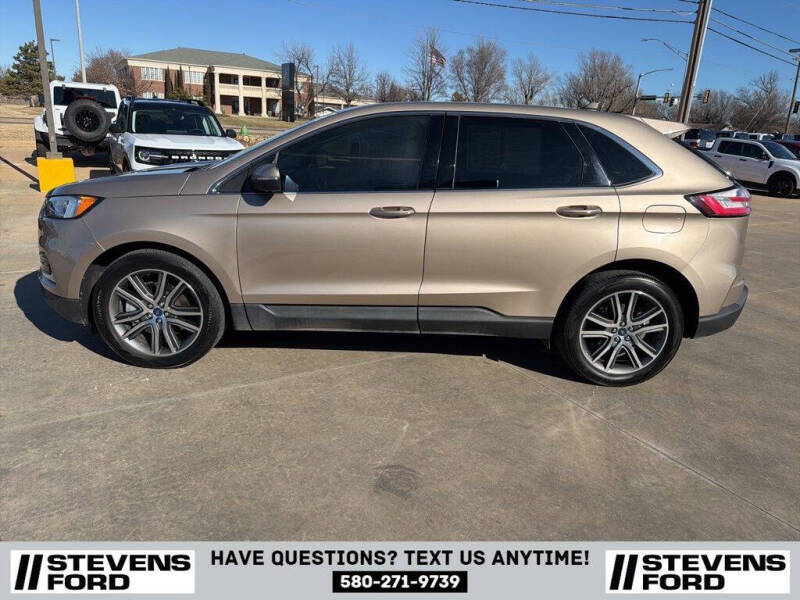 2021 Ford Edge Titanium