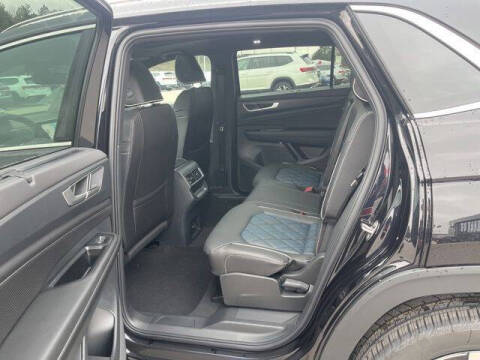 2026 Volkswagen Atlas Cross Sport SEL Premium R-Line 4Motion