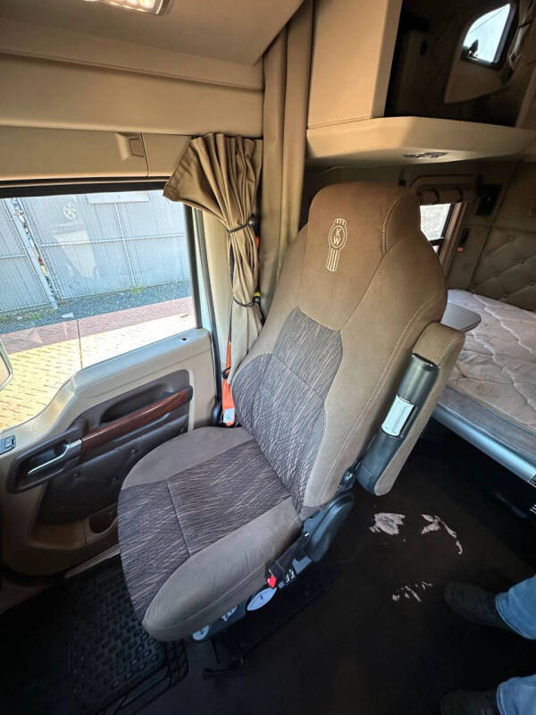 2020 Kenworth T680