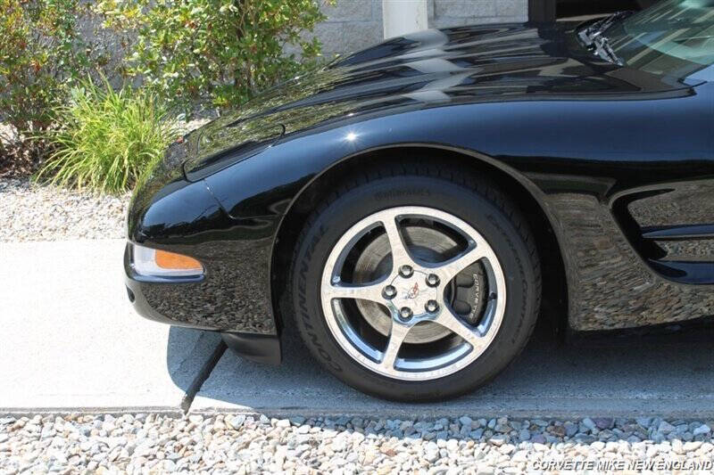 2002 Chevrolet Corvette 21