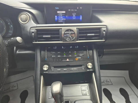 2017 Lexus IS 200t