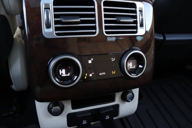 2020 Land Rover Range Rover P525 HSE