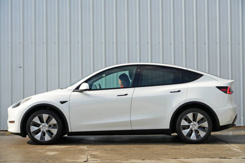 2023 Tesla Model Y Long Range