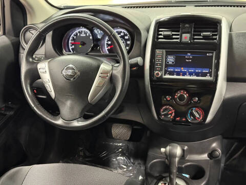 2019 Nissan Versa SV