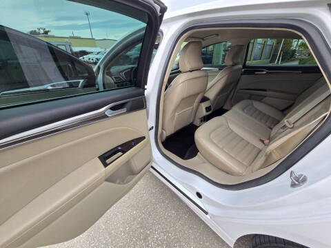 2017 Ford Fusion Energi SE Luxury