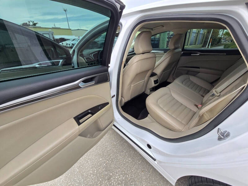 2017 Ford Fusion Energi SE Luxury