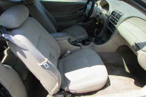 2000 Ford Mustang