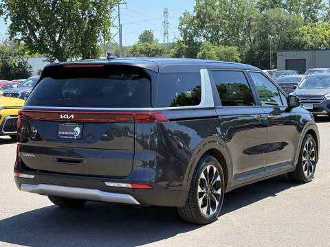 2024 Kia Carnival EX