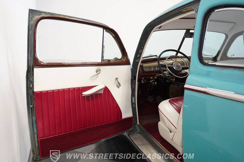 1948 Ford Deluxe
