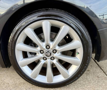 2011 Jaguar XF Premium