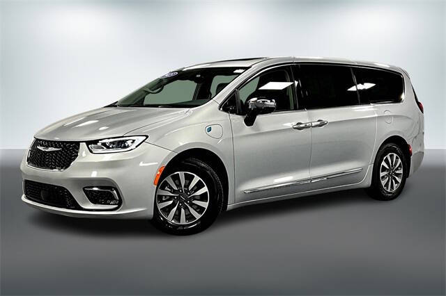 2023 Chrysler Pacifica Plug-In Hybrid Limited