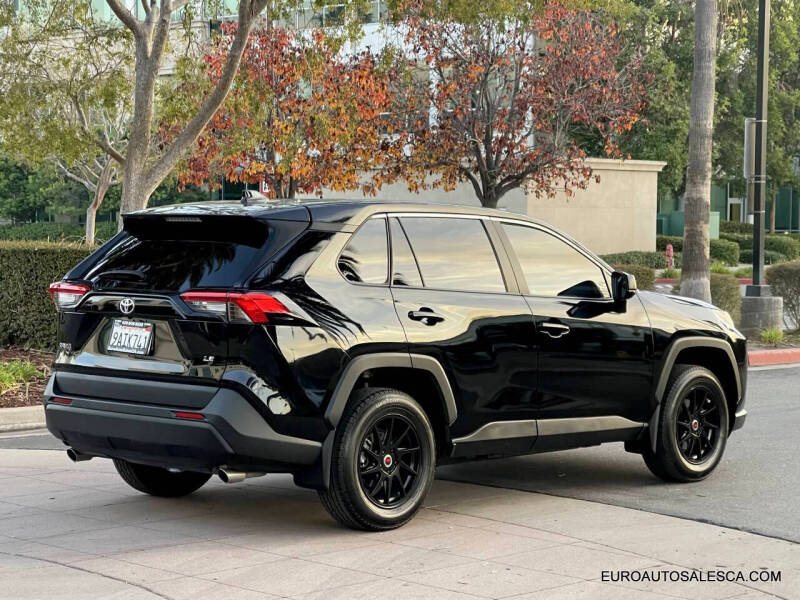 2022 Toyota RAV4 LE