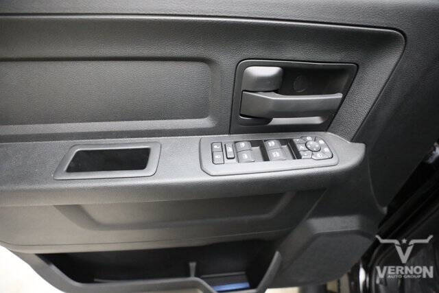 2026 RAM 2500 Black Express