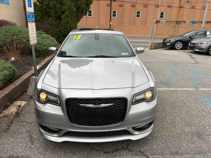 2018 Chrysler 300 S