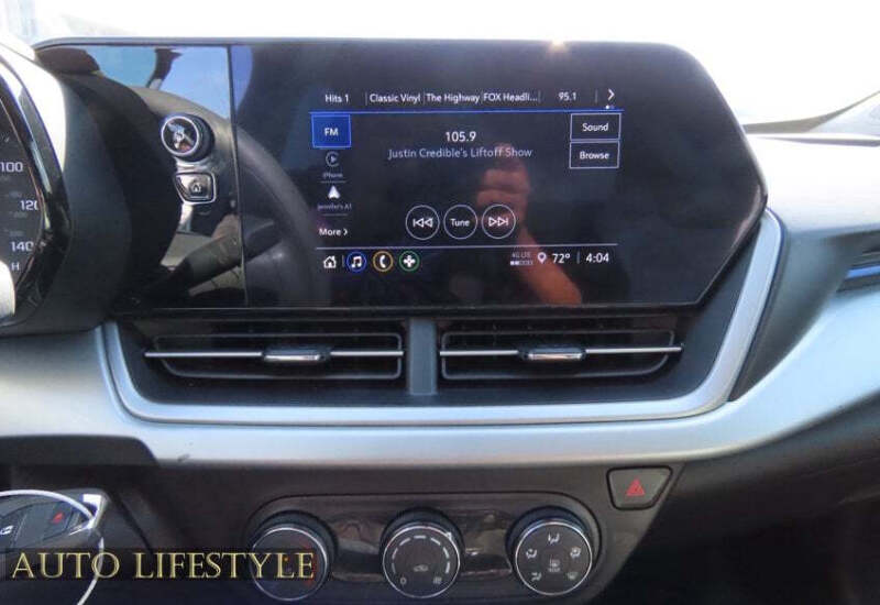2025 Chevrolet Trax LS