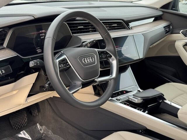 2024 Audi Q8 e-tron quattro Premium Plus