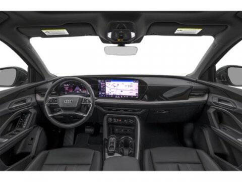 2025 Audi Q5 quattro Premium TFSI