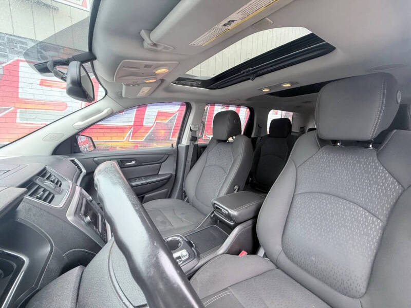 2016 GMC Acadia SLE-2