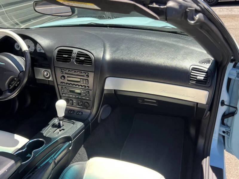 2003 Ford Thunderbird